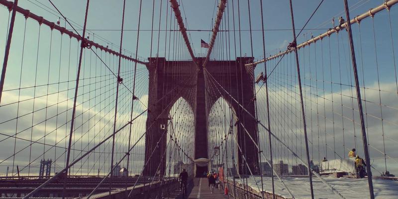 专业音频设备指南：如何用Studio Monitors与MIDI Controllers创作沉浸式环境音乐