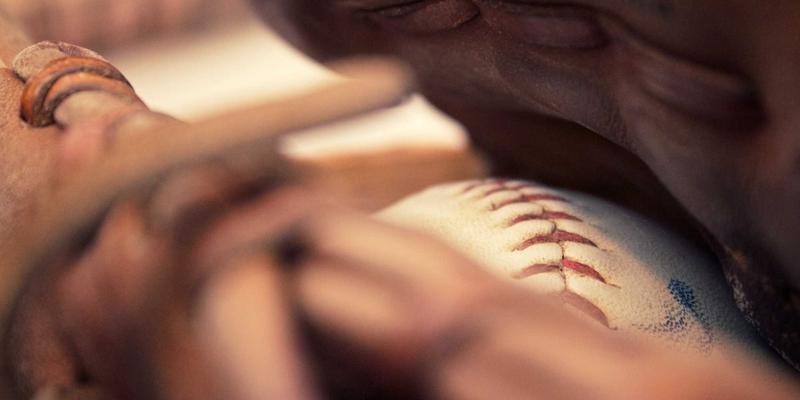 从涂鸦艺术到MIDI控制器：构建电子与嘻哈音乐中的张力低音线