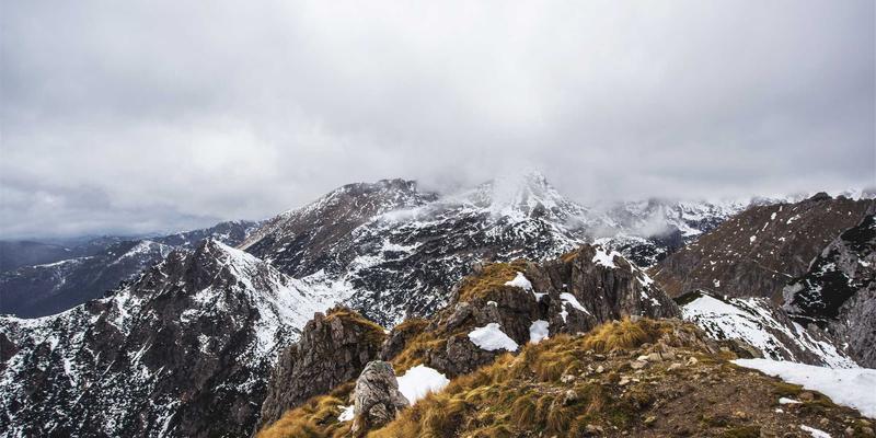 音乐制作中的人声处理技巧：从录音到混音的完整链条